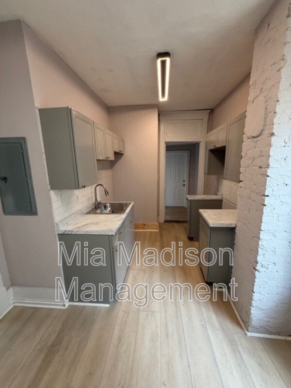 Photo - 513 W 35th St