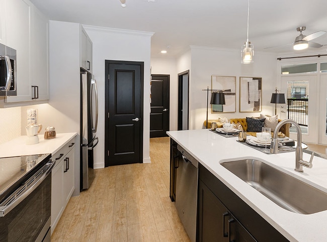 Photo - AMLI Quadrangle