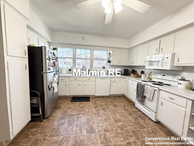 Building Photo - 920 E 4th St Unit 1 Rental