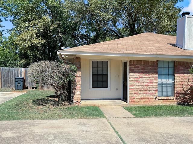 Photo - 819 N Mesquite St Townhome