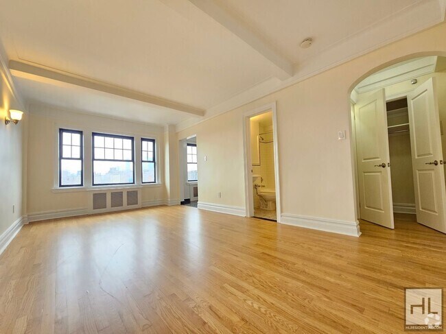 Building Photo - tudio Apartment in West Village | 13th Flo... Unit 13J