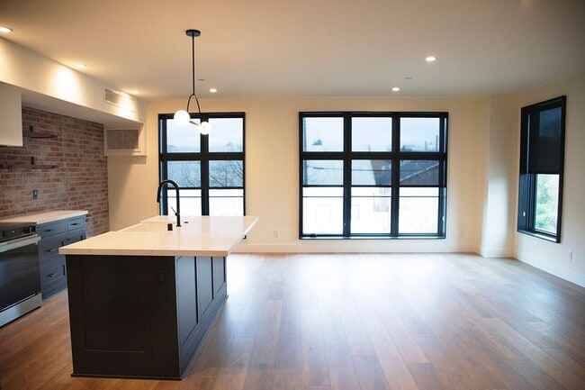 Photo - East Sacramento - New Construction 1 bedroom + office/ 1 bathroom Unit 302