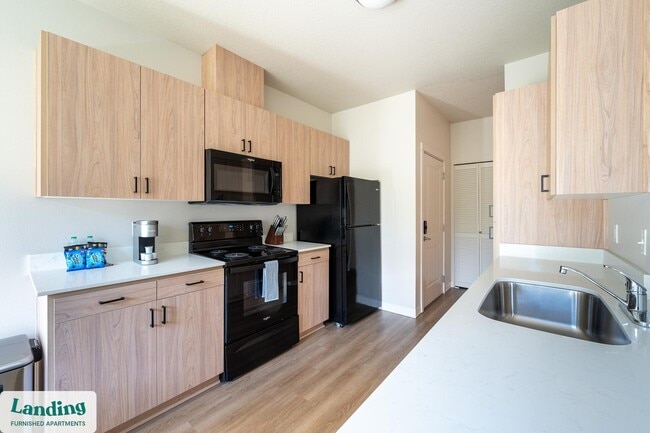 Photo - 201 Leroy Ave Unidad F102.1411531