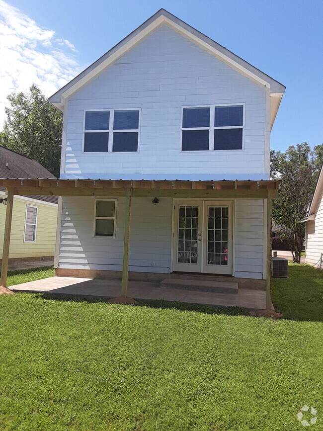 Building Photo - 3 Bedroom/2.5 Bath in Countryview Village Rental