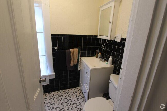 Building Photo - 3.0 bedroom in Cambridge Massachusetts 02139 Unit 2-F Rental