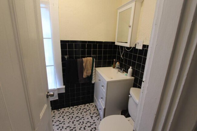3.0 bedroom in Cambridge Massachusetts 02139 - 3.0 bedroom in Cambridge Massachusetts 02139 Condo Unit 2-F