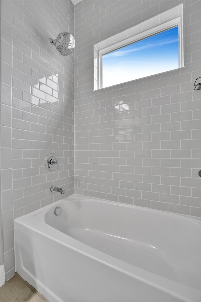 Photo - 10182 Crystal Isle Cir