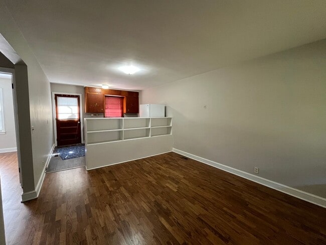 Photo - 208 Reynolds St NE Unidad B