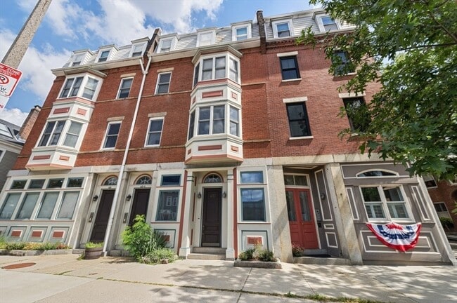 Building Photo - 439 Main St Unit 2 Rental