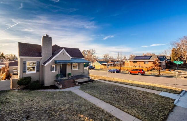 Photo - 3457 Steele St