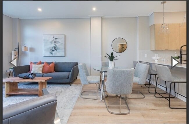 Photo - 70 Leo M Birmingham Pkwy Unidad 405