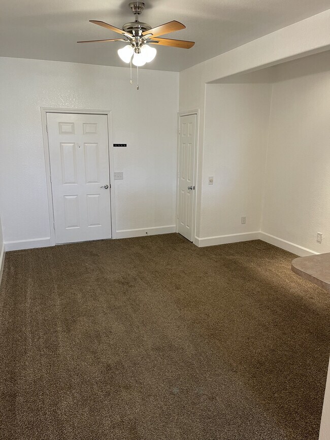 Photo - 10940 Helms Trl Unit 1