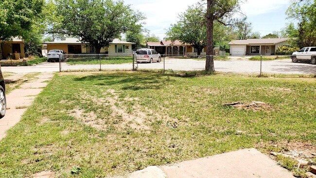 Photo - 127 20th Plz