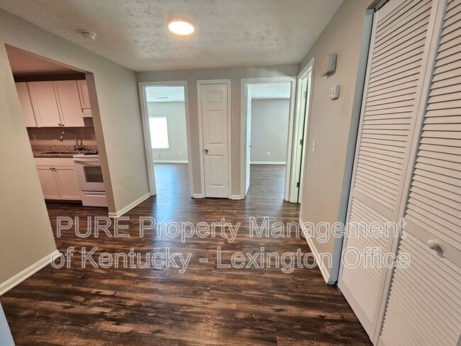 Photo - 427 Cardwell Ave Unit 4