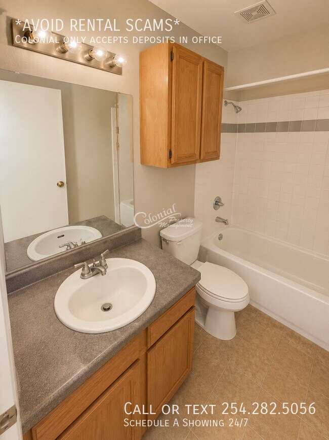 Photo - 1305 Monroe Loop Unit A