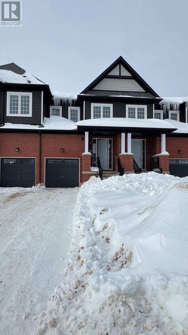 Photo - 150 Molozzi St