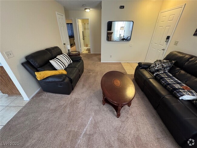 Building Photo - 5576 W Rochelle Ave. Unit 31B Rental