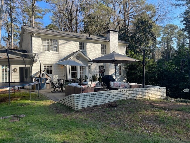 Photo - 4044 Emma Ln NE