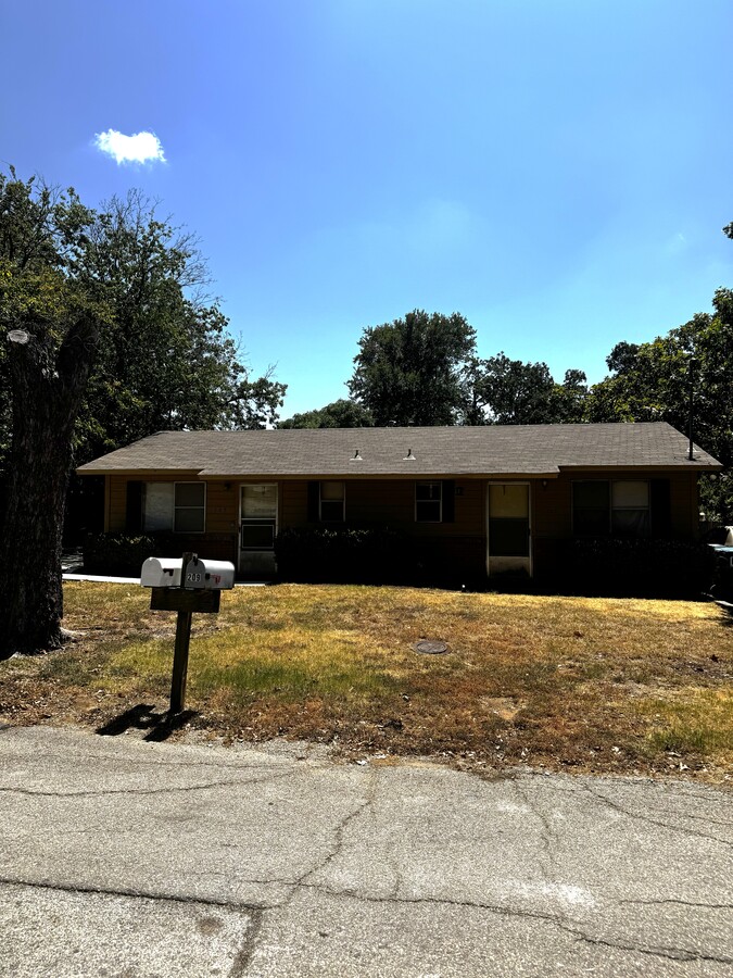 Photo - 205 Taliaferro St