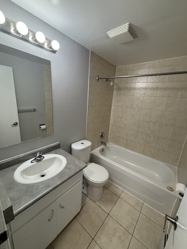 Photo - 99 Westwood Dr