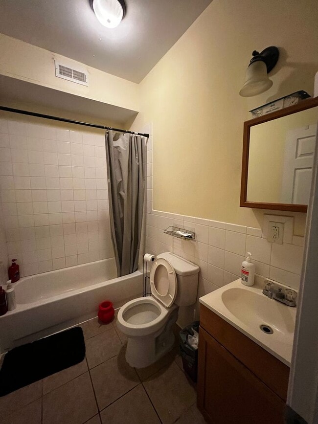Photo - 676 N 33rd St Unit 3M