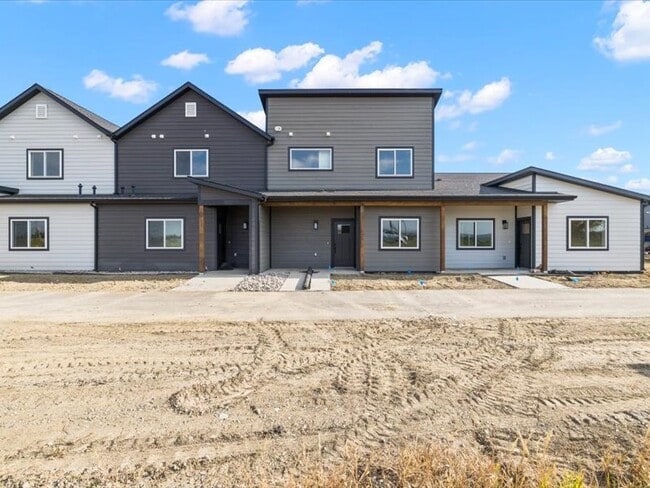 Trasero - Canyon Ridge Townhomes