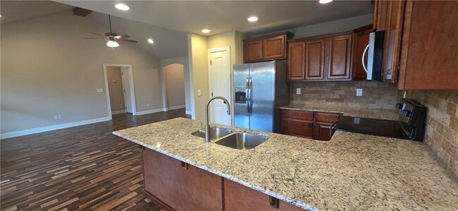 Photo - 1340 Colonel Hawthorne Dr