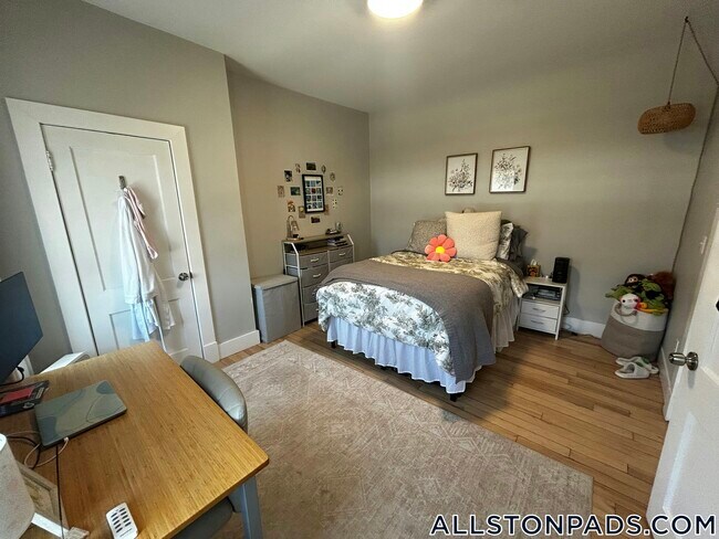 Photo - 1284 Commonwealth Ave Unidad 7