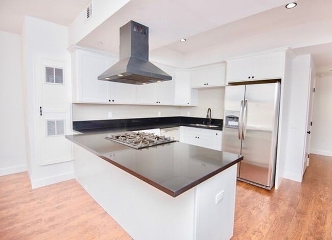 Photo - 1861 S Longwood Ave Unit 1861 S Longwood Ave