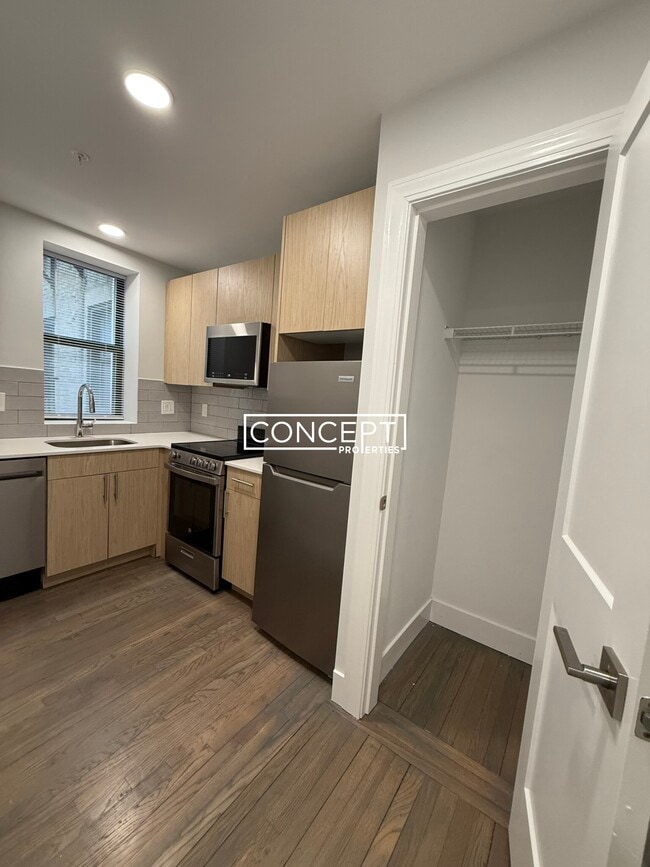 Photo - 11 Peterborough St Unit 8CP