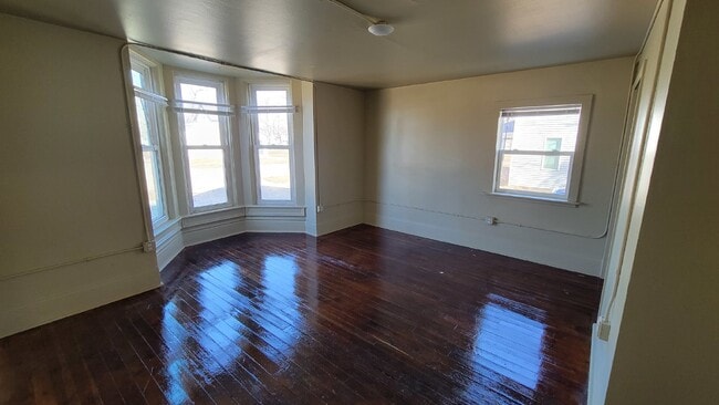Photo - 3 bed 1.5 bath duplex Close to UWEC!