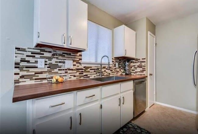 Photo - 508 Edwards Dr