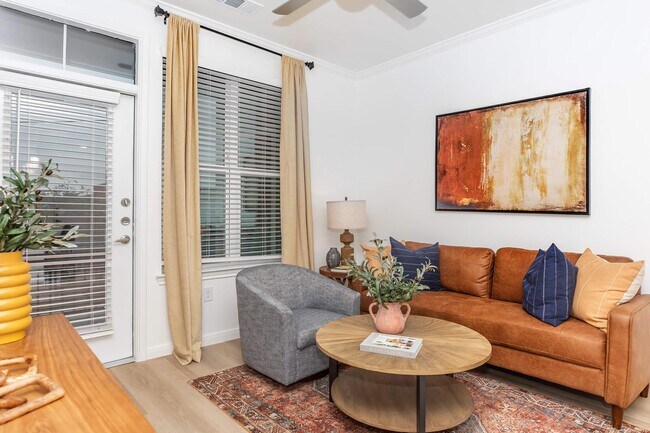 Photo - Modern Luxury, Exceptional Offers – Ask Ab... Unidad CL1