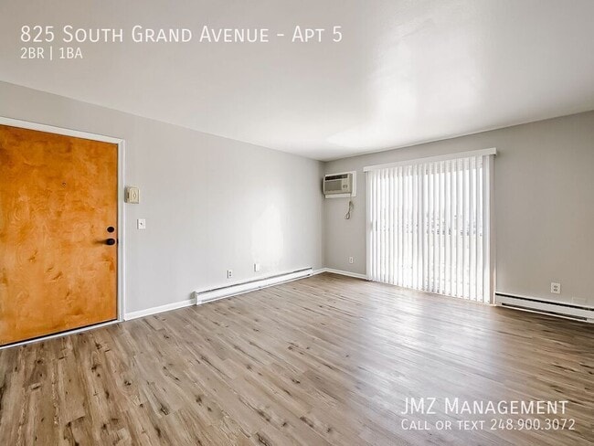 Photo - 825 S Grand Ave Unit Apt 5