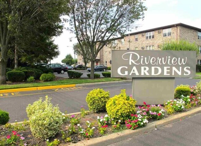 Photo - 131 Riverview Ct Condo