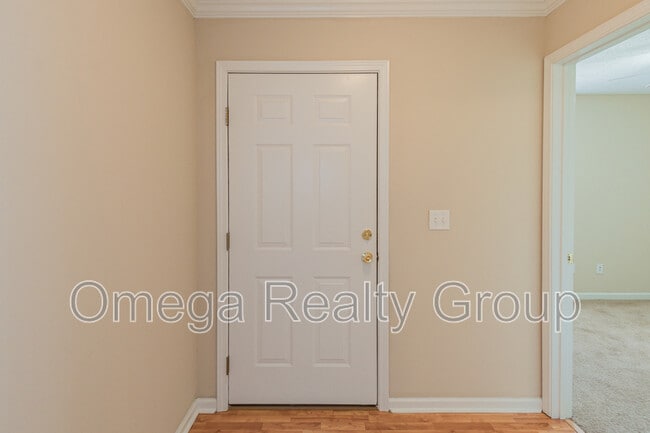 Photo - 3550 Cres Gardens Dr