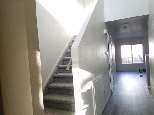 Photo - 1691 Oak Creek Dr