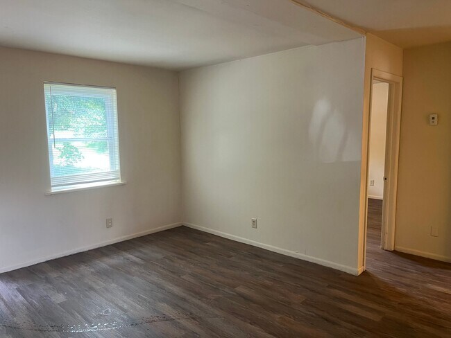 Photo - 1364 Gormans Ln