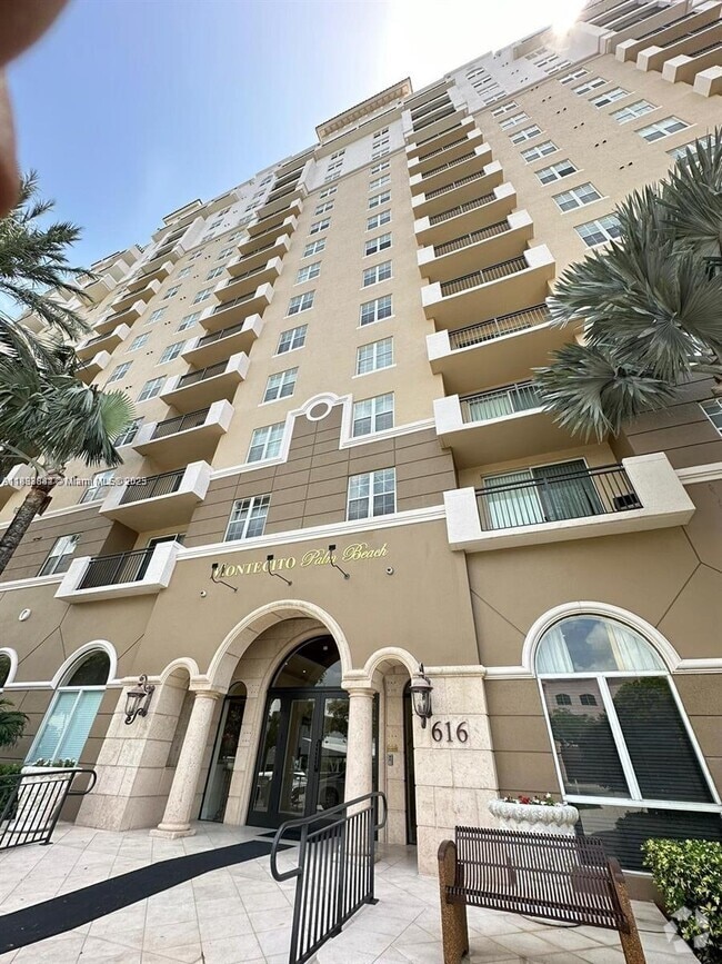 Building Photo - 616 Clearwater Park Rd Unit 703 Rental