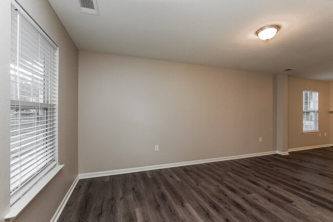 Photo - 2224 Gooseberry Rd