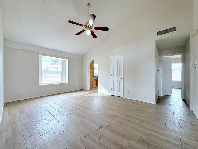 Photo - East El Paso 2bed/2Bath Duplex!