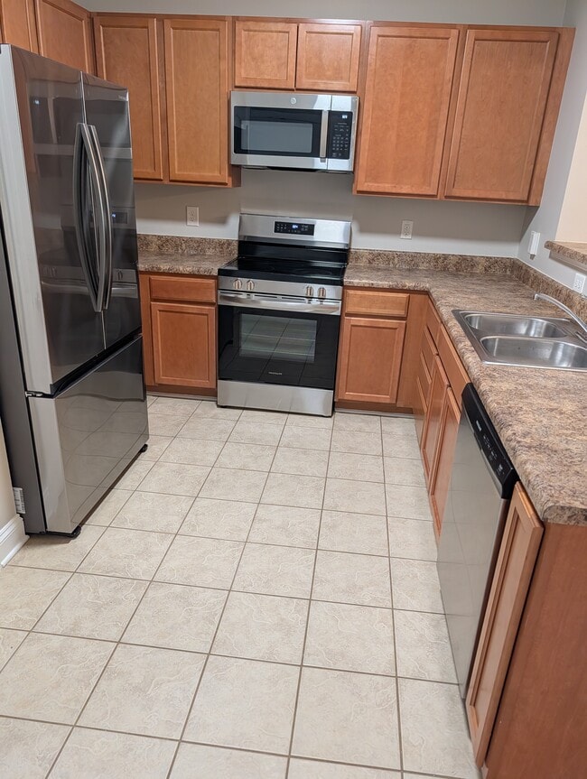 Photo - 1208 James St