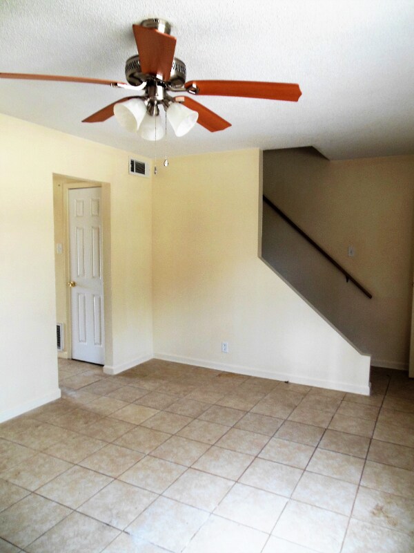 Photo - 1011 Giovanni St Unidad 2