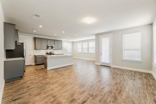 Photo - 157 Riverhill Dr