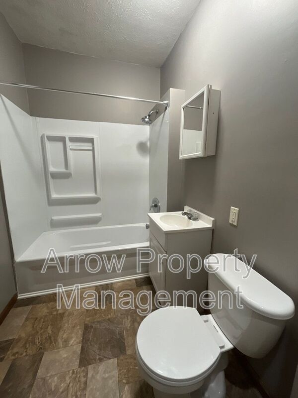 Photo - 2738 Apple St