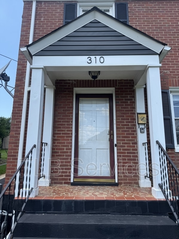 Photo - 310 Yeardley Ave