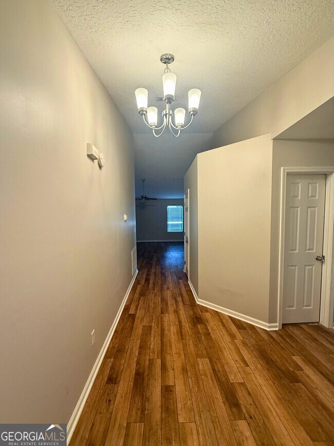 Photo - 122 Royal Acres Cir