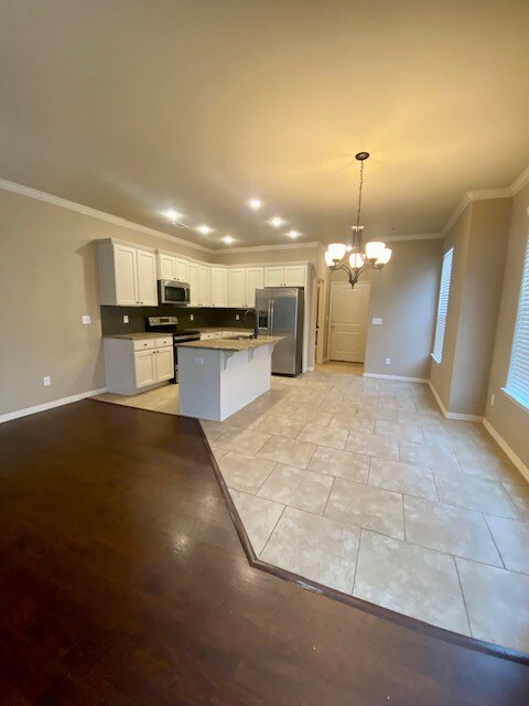 Photo - 1047 N Leverett Ave