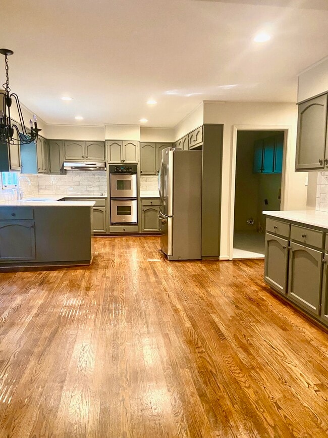 Photo - 3414 N River Rd