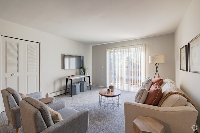 2 habitaciones, 1 baño - 900 pies cuadrados - Sala de estar - Crescent Manor